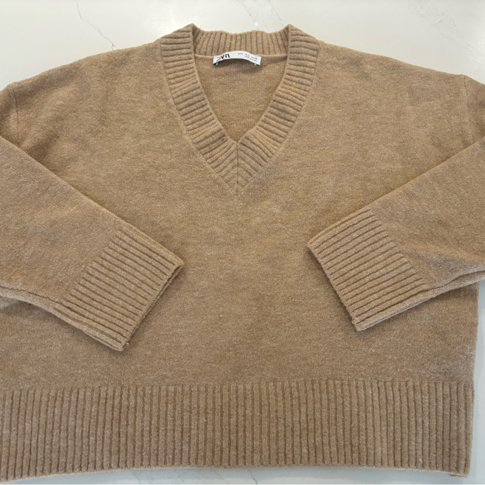 Zara Camel Knit V-Neck Pullover